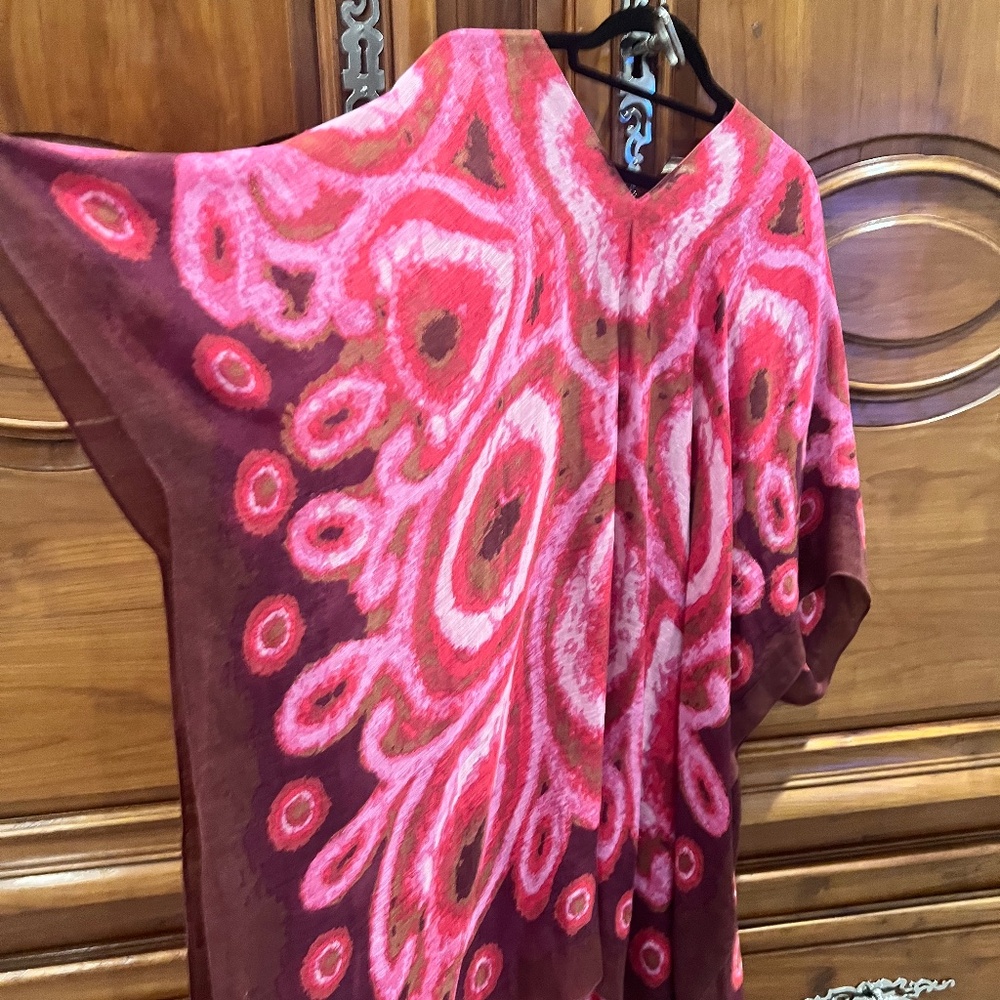 NWT Theodora & Callum Kaftan Pink Print One Size